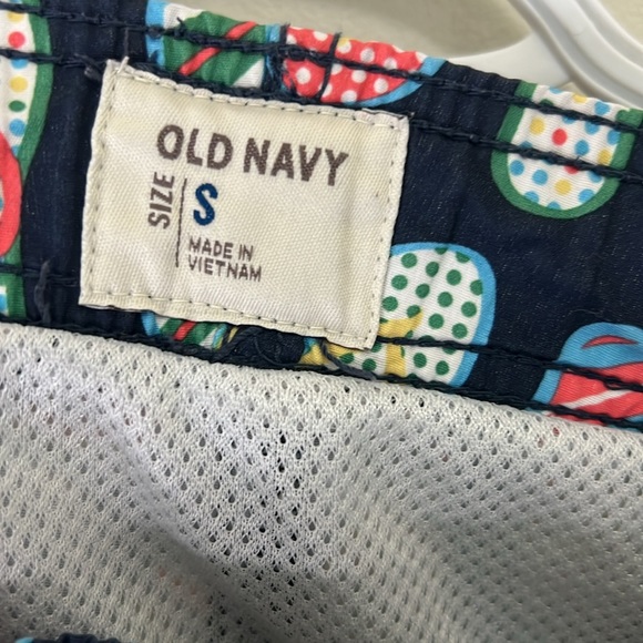 Old Navy Rare Flip Flop Prints Volleyball Swim Trunks Shorts Size Small - Picture 5 of 9